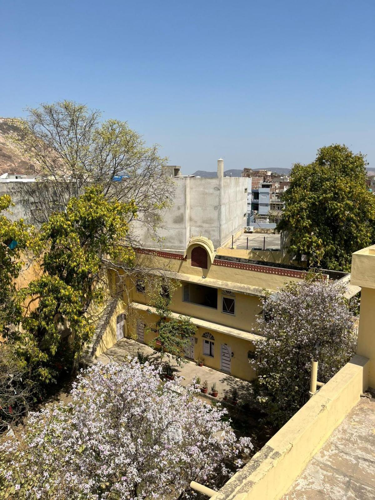 Bissau Palace होटल